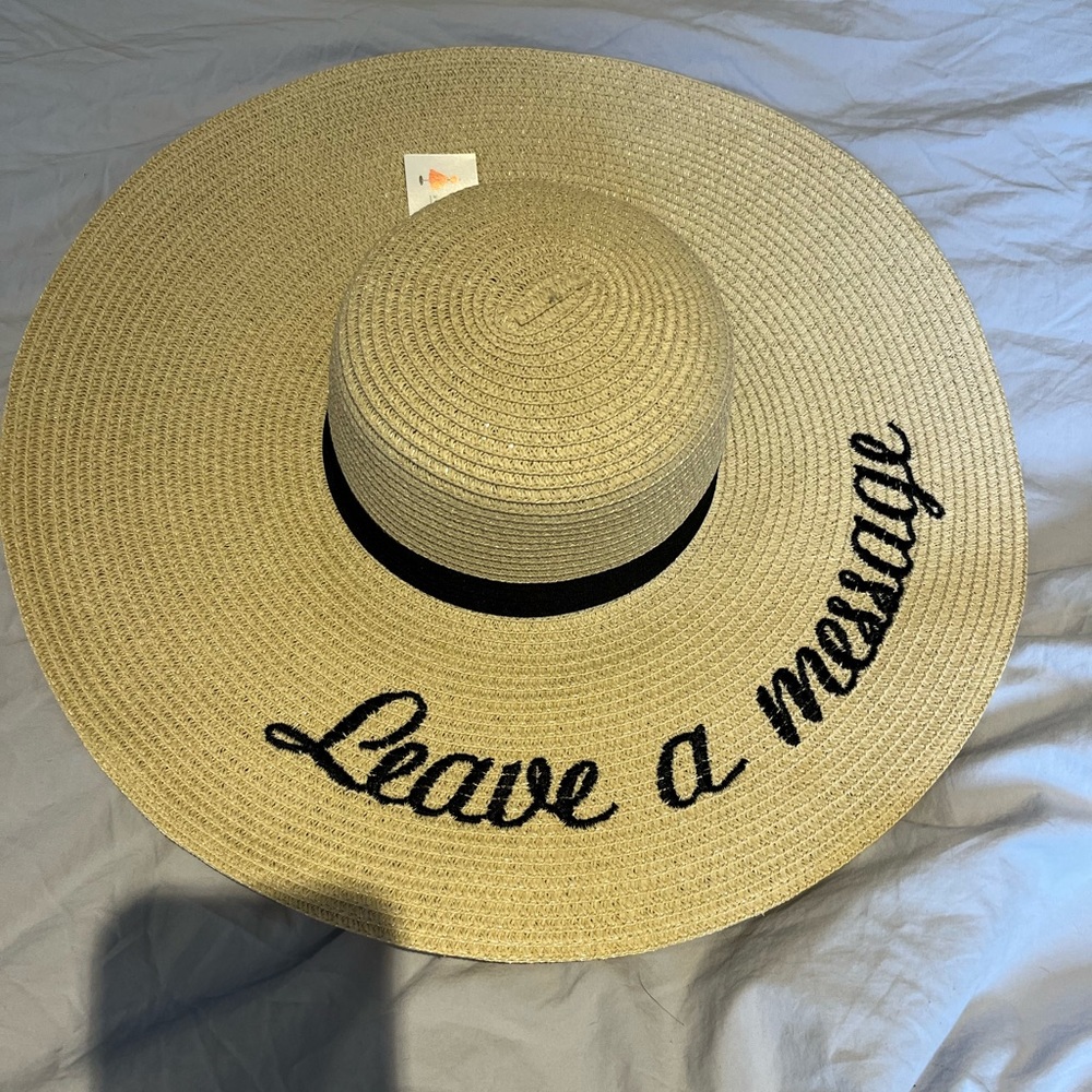 “leave a message” wide brim sunhat